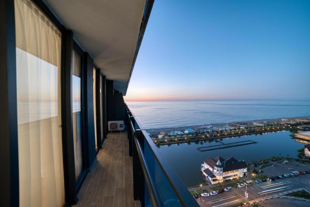 Orbi City In Batumi Exterior photo